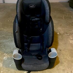 Evenflo Kids Car Seat - Black and Gray